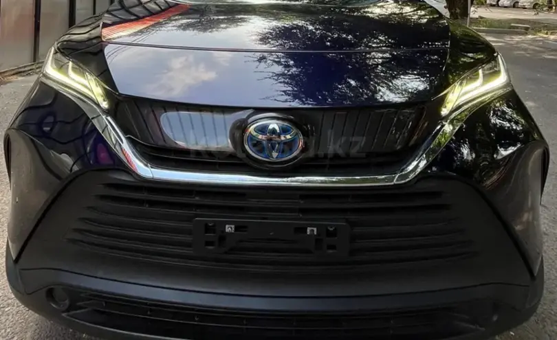 Toyota Venza 2023 года за 20 000 000 тг. в Алматы