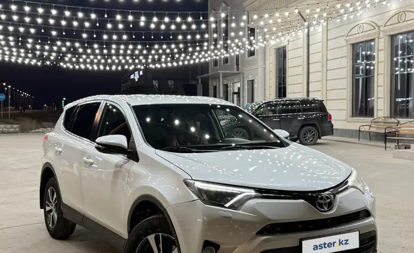 Toyota RAV4 2016 года за 12 000 000 тг. в Атырауская область
