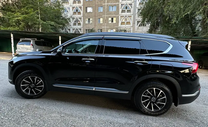 Hyundai Santa Fe 2023 года за 20 700 000 тг. в Алматы