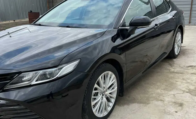 Toyota Camry 2018 года за 11 500 000 тг. в Атырауская область