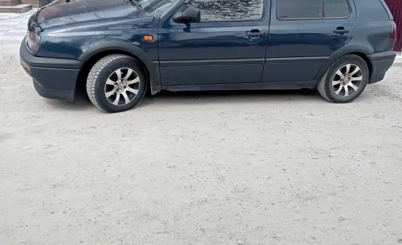 Volkswagen Golf 1993 года за 1 400 000 тг. в Алматы