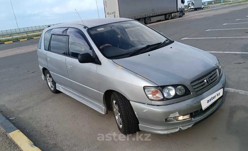 Toyota Ipsum 1997 года за 3 550 000 тг. в Павлодар