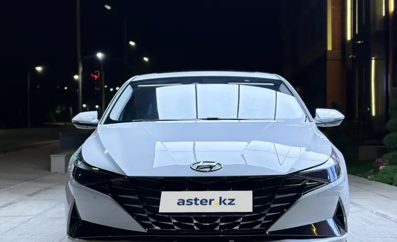 Hyundai Elantra 2023 года за 8 800 000 тг. в Шымкент