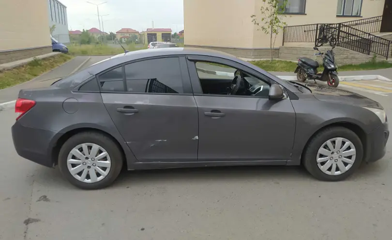 Chevrolet Cruze 2013 года за 2 400 000 тг. в Астана фото 3