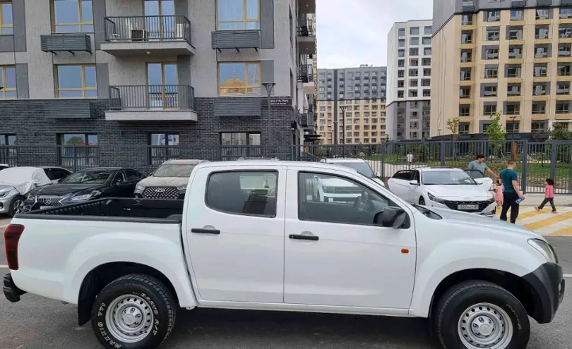 Isuzu D-Max 2018 года за 7 400 000 тг. в Алматы фото 4