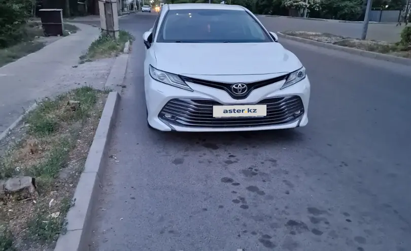 Toyota Camry 2018 года за 14 000 000 тг. в Талдыкорган