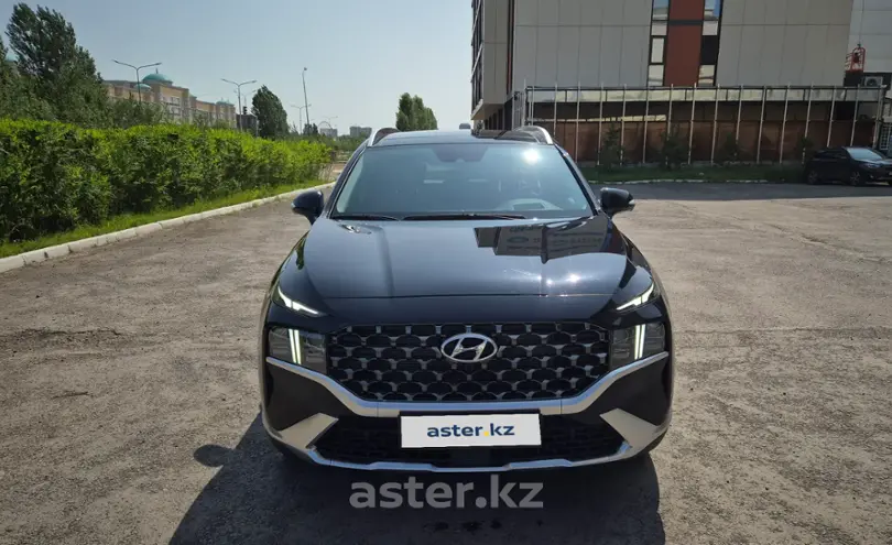Hyundai Santa Fe 2022 года за 19 500 000 тг. в Астана