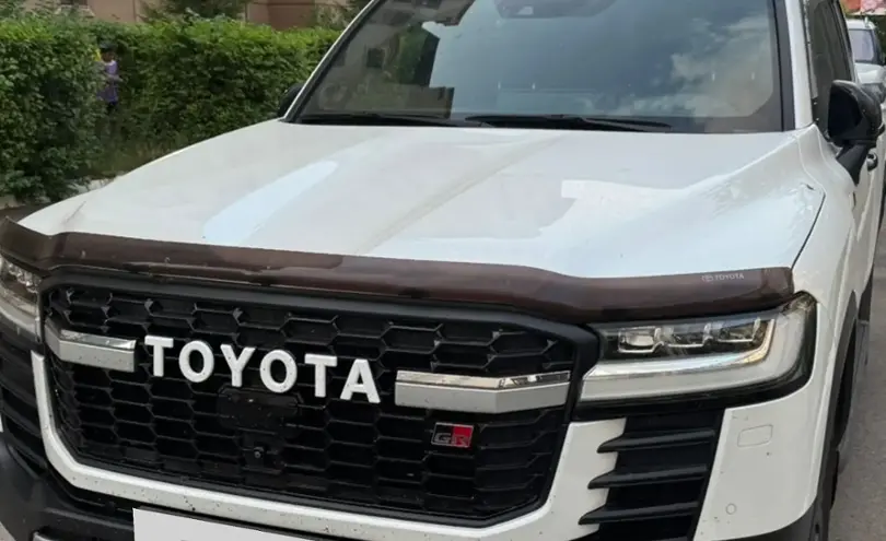 Toyota Land Cruiser 2022 года за 55 000 000 тг. в Астана