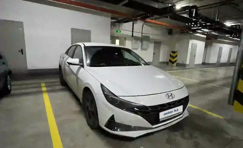 Hyundai Elantra 2021 года за 9 000 000 тг. в Астана