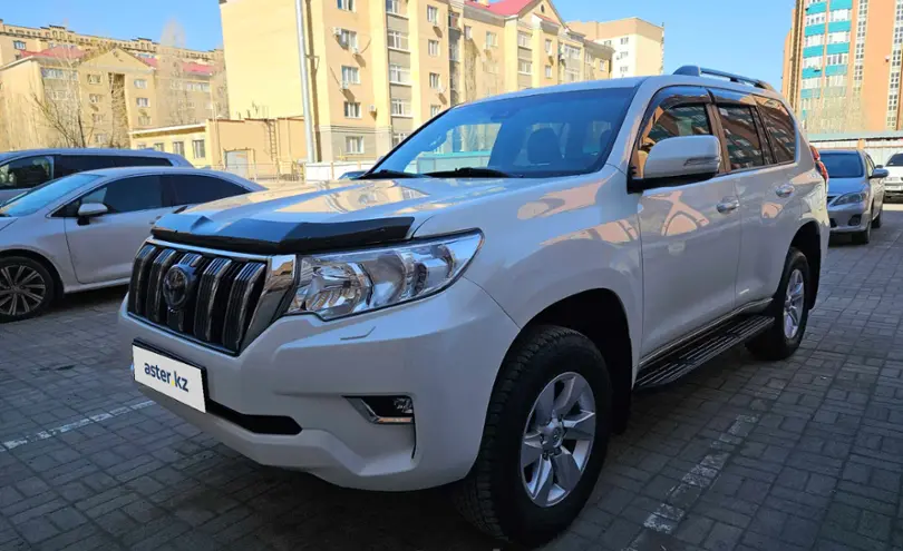 Toyota Land Cruiser Prado 2020 года за 25 000 000 тг. в Актобе