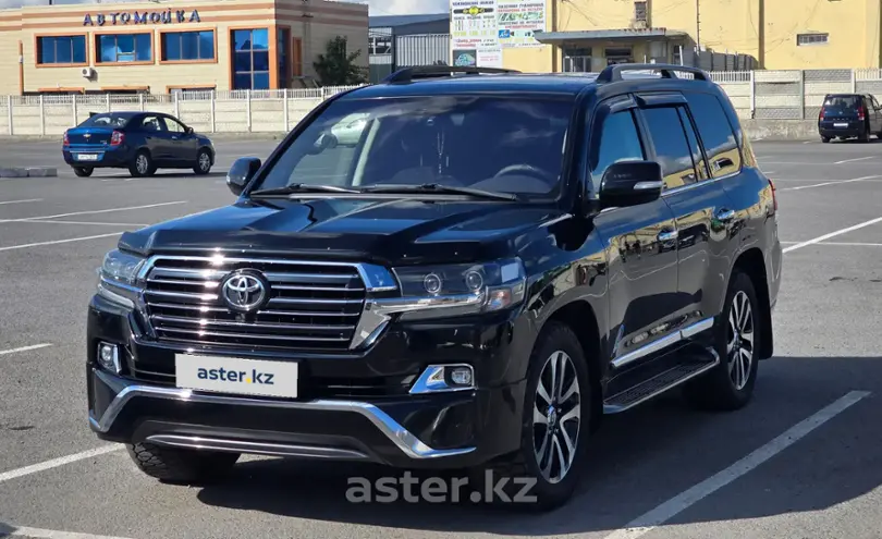 Toyota Land Cruiser 2016 года за 30 500 000 тг. в Караганда