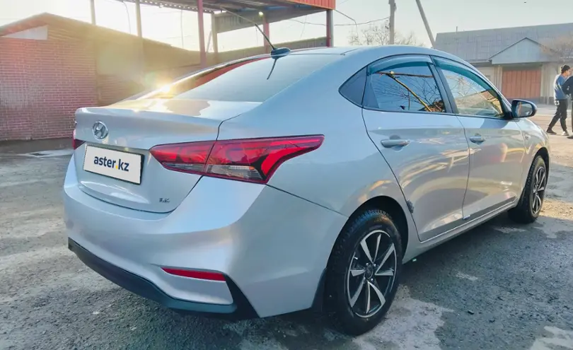 Hyundai Accent 2019 года за 7 050 000 тг. в Шымкент фото 4