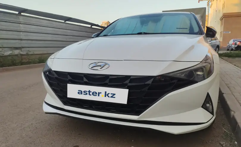 Hyundai Elantra 2021 года за 8 800 000 тг. в Астана