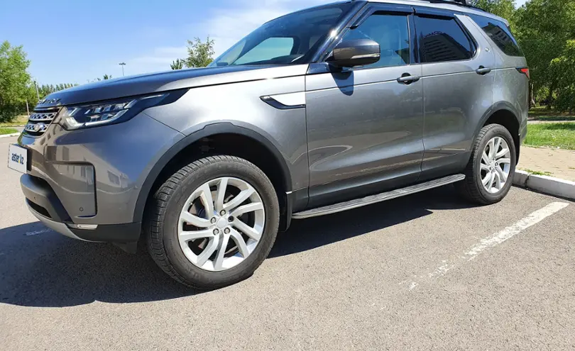Land Rover Discovery 2017 года за 19 500 000 тг. в Астана