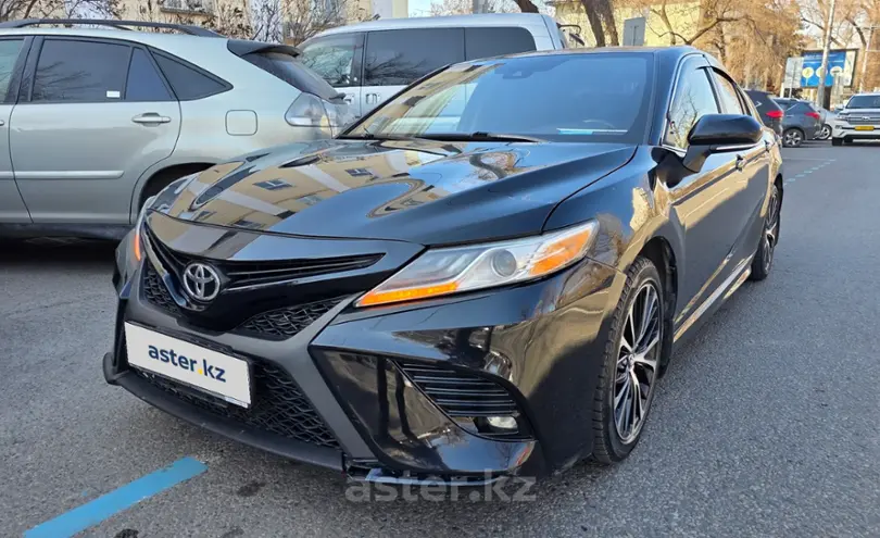 Toyota Camry 2019 года за 12 170 000 тг. в Алматы