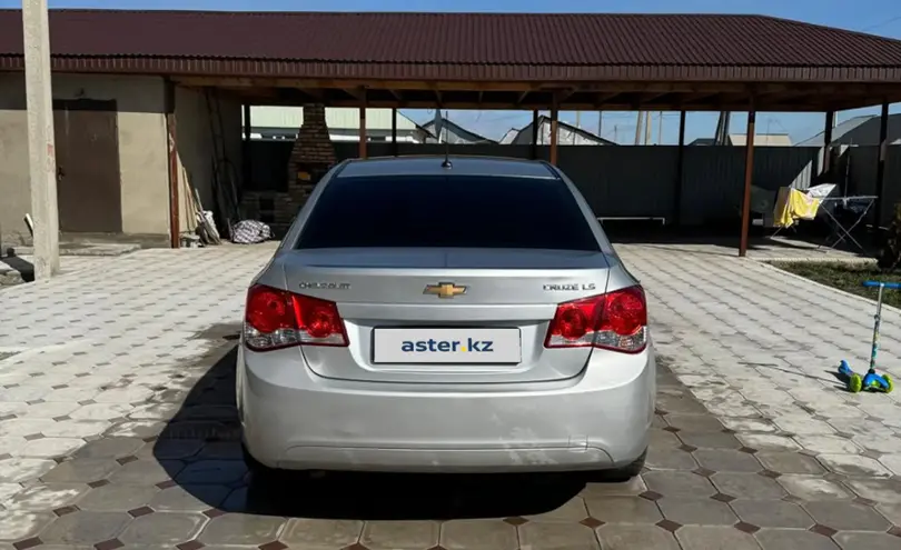 Chevrolet Cruze 2011 года за 3 800 000 тг. в Алматы фото 2