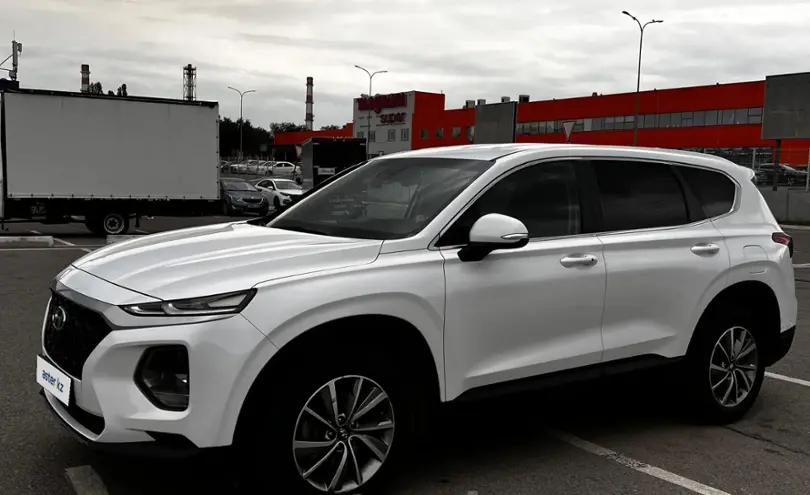 Hyundai Santa Fe 2019 года за 12 000 000 тг. в Алматы
