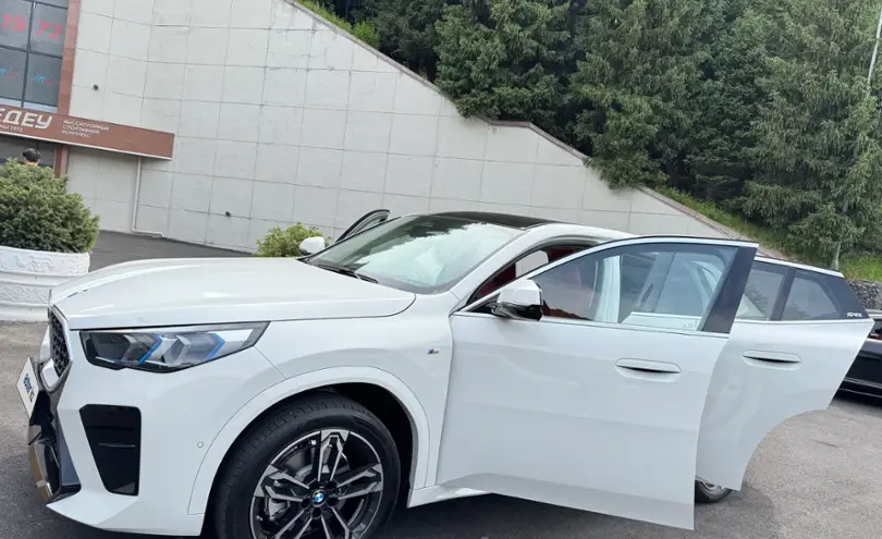 BMW X2 2024 года за 26 000 000 тг. в Алматы
