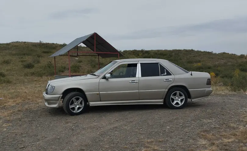 Mercedes-Benz E-Класс 1992 года за 2 000 000 тг. в Караганда