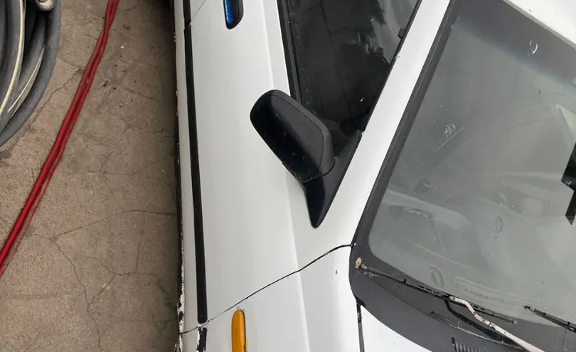 Nissan Sunny 1993