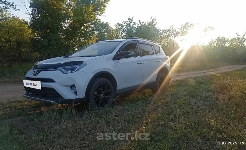 Toyota RAV4 2019 года за 13 500 000 тг. в Карагандинская область