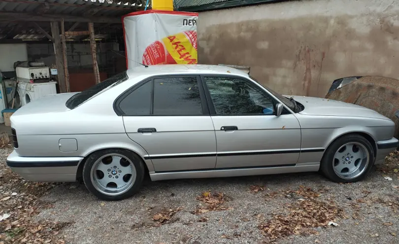 BMW 5 серии 1991 года за 3 500 000 тг. в Алматы фото 4