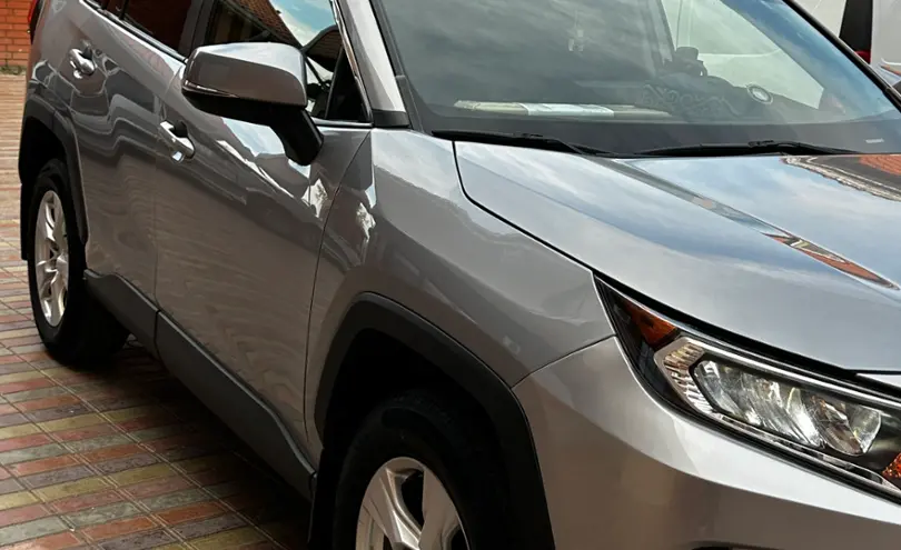 Toyota RAV4 2020 года за 13 600 000 тг. в Атырауская область фото 2