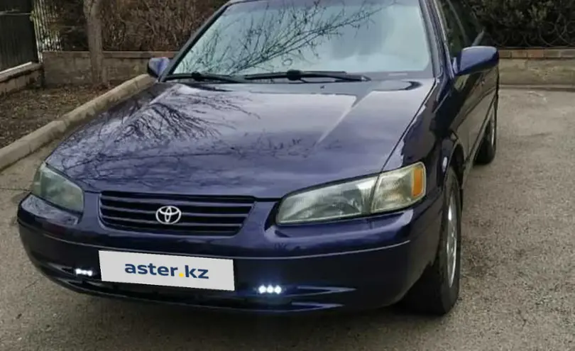 Toyota Camry 1998 года за 2 600 000 тг. в Астана