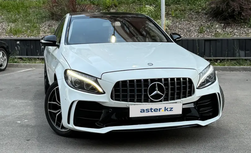 Mercedes-Benz C-Класс 2015 года за 11 000 000 тг. в Алматы