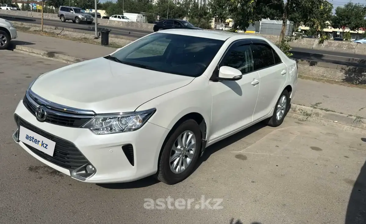 Toyota Camry 2017 года за 10 500 000 тг. в Алматы