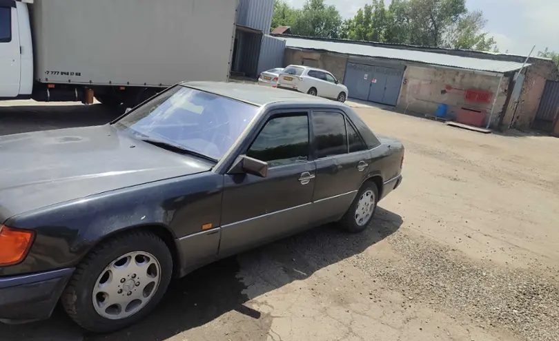 Mercedes-Benz W124 1991 года за 800 000 тг. в Алматы