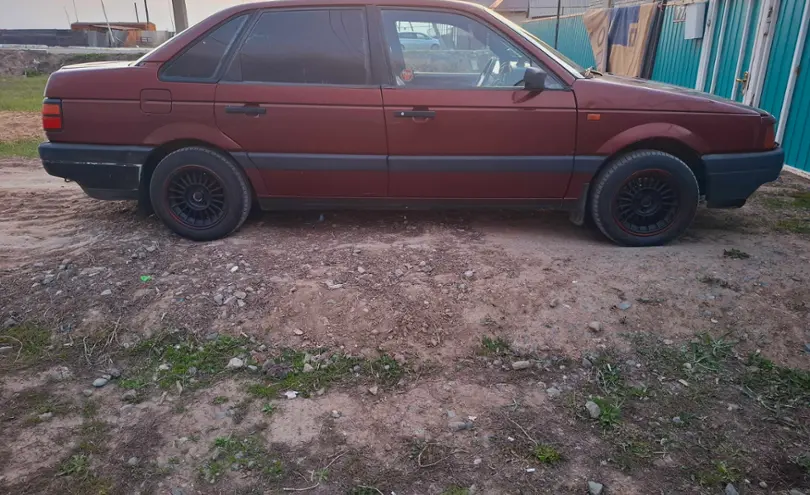 Volkswagen Passat 1992 года за 900 000 тг. в Уральск фото 2