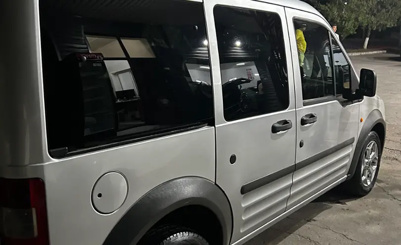 Ford Tourneo Connect 2004 года за 3 000 000 тг. в Шымкент фото 2