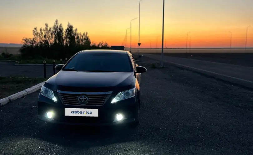 Toyota Camry 2013 года за 9 000 000 тг. в Семей