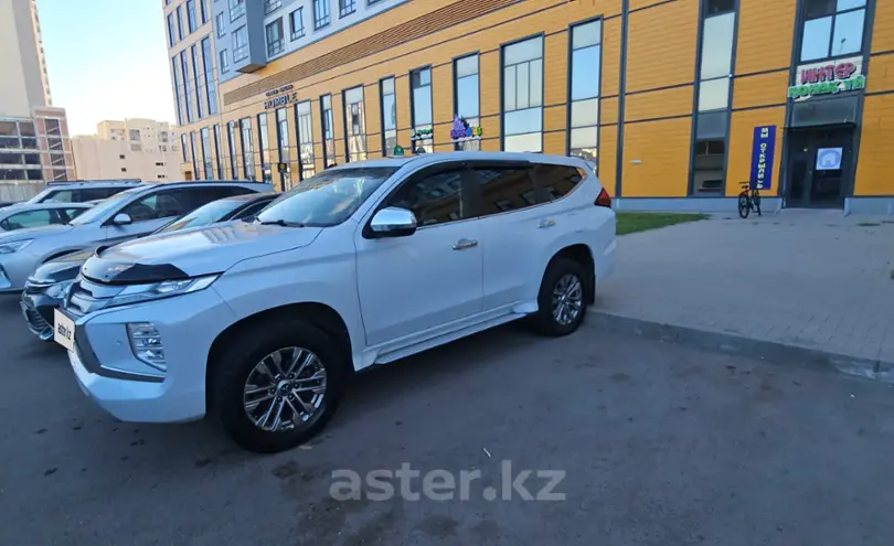 Mitsubishi Pajero Sport 2020 года за 17 000 000 тг. в Астана