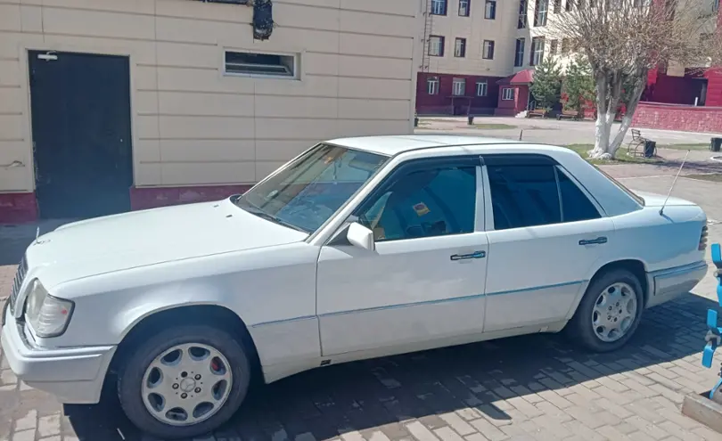 Mercedes-Benz E-Класс 1993 года за 1 600 000 тг. в Караганда