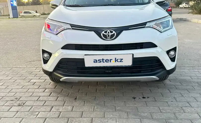 Toyota RAV4 2016 года за 11 000 000 тг. в Астана