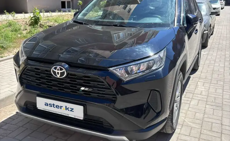 Toyota RAV4 2020 года за 13 800 000 тг. в Астана