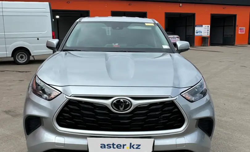 Toyota Highlander 2022 года за 27 700 000 тг. в Астана