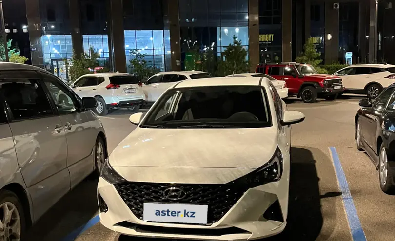 Hyundai Accent 2020 года за 8 100 000 тг. в Астана