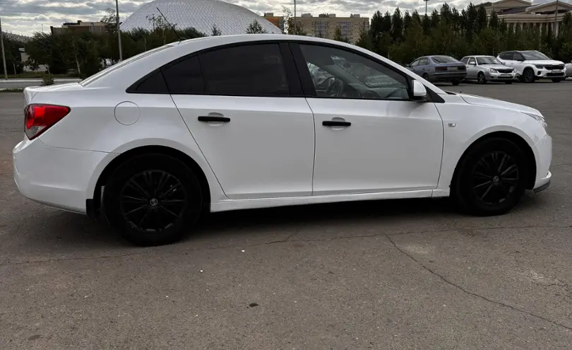 Chevrolet Cruze 2012 года за 3 950 000 тг. в Уральск фото 3
