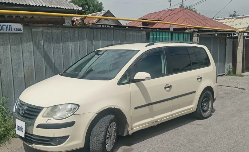 Volkswagen Touran 2006 года за 2 500 000 тг. в Алматы