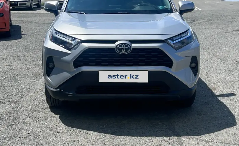 Toyota RAV4 2022 года за 16 500 000 тг. в Актобе