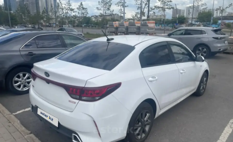 Kia Rio 2021 года за 8 500 000 тг. в Астана