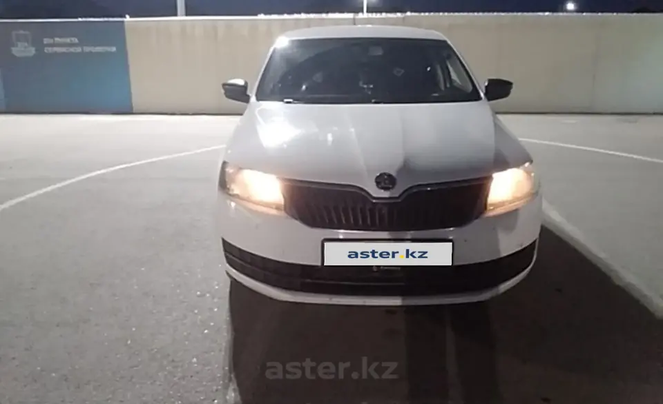 Skoda Rapid 2015 года за 4 000 000 тг. в Шымкент фото 2