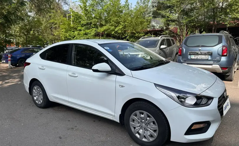 Hyundai Solaris 2018 года за 6 400 000 тг. в Алматы