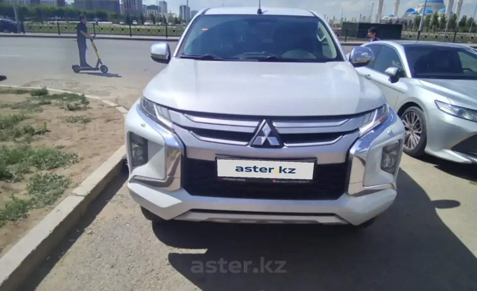Mitsubishi L200 2021 года за 16 000 000 тг. в Астана фото 2