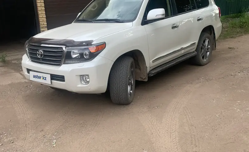 Toyota Land Cruiser 2014 года за 32 000 000 тг. в Уральск