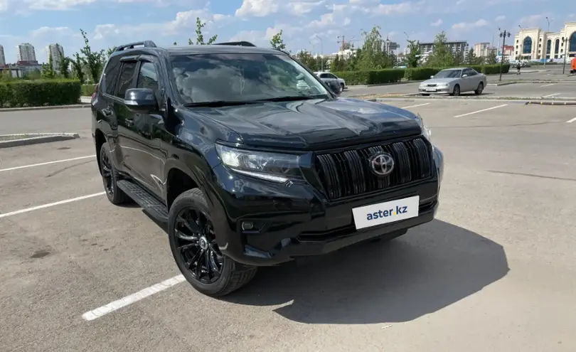 Toyota Land Cruiser Prado 2018 года за 23 500 000 тг. в Астана