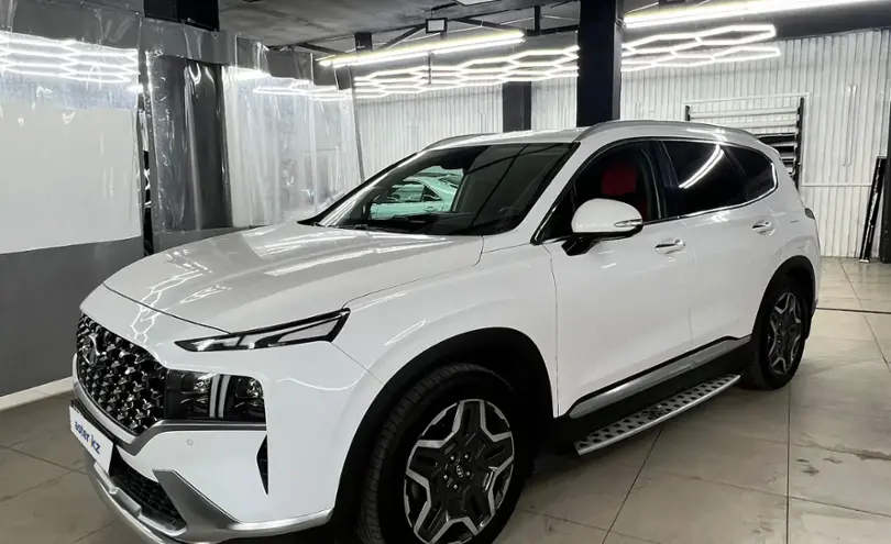 Hyundai Santa Fe 2021 года за 17 000 000 тг. в Алматы